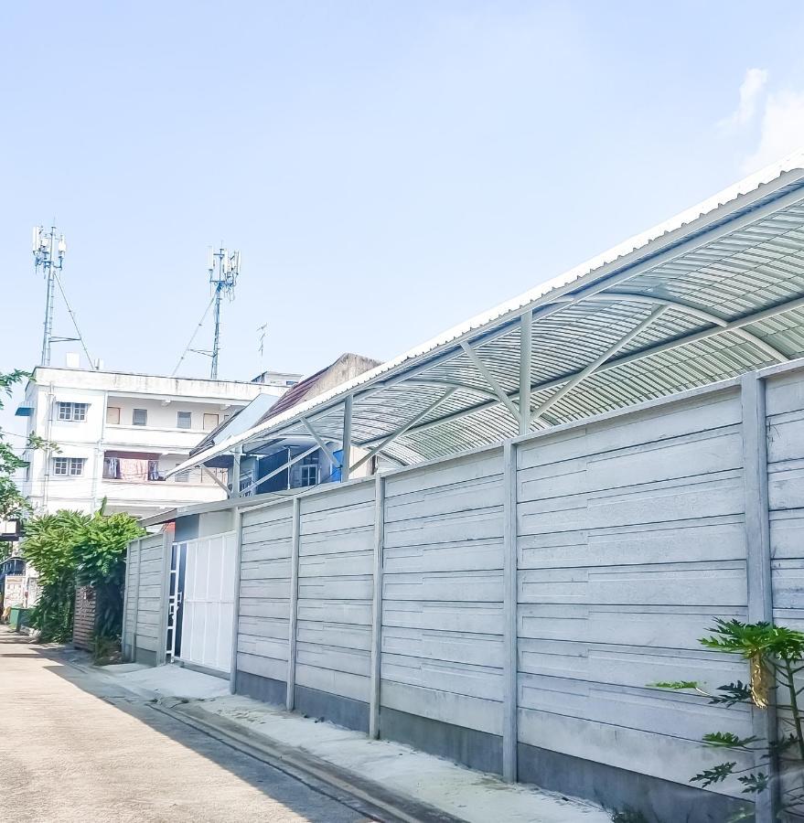 The Zai Apartment Ban Krathum Lom Luaran gambar
