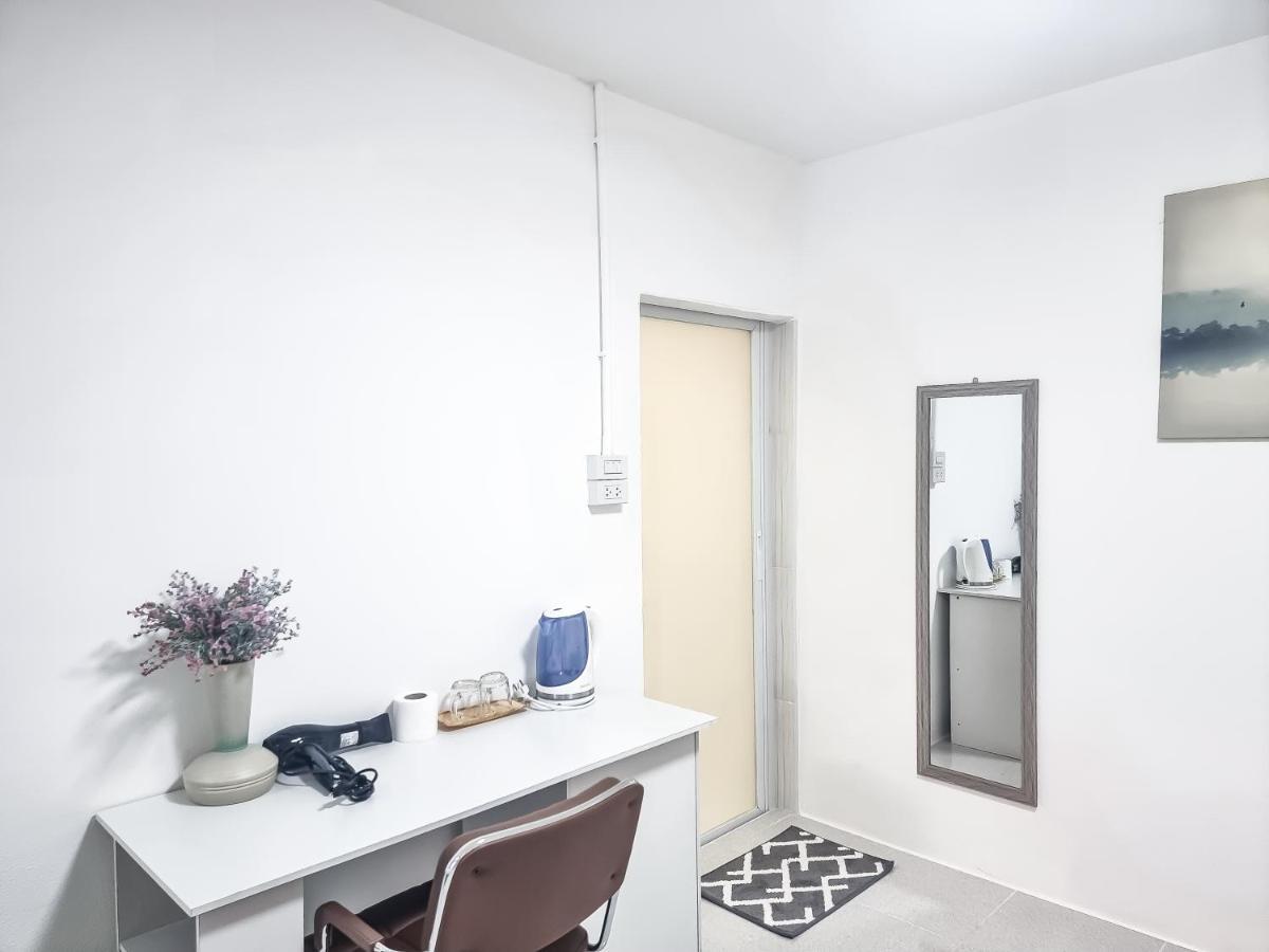 The Zai Apartment Ban Krathum Lom Luaran gambar