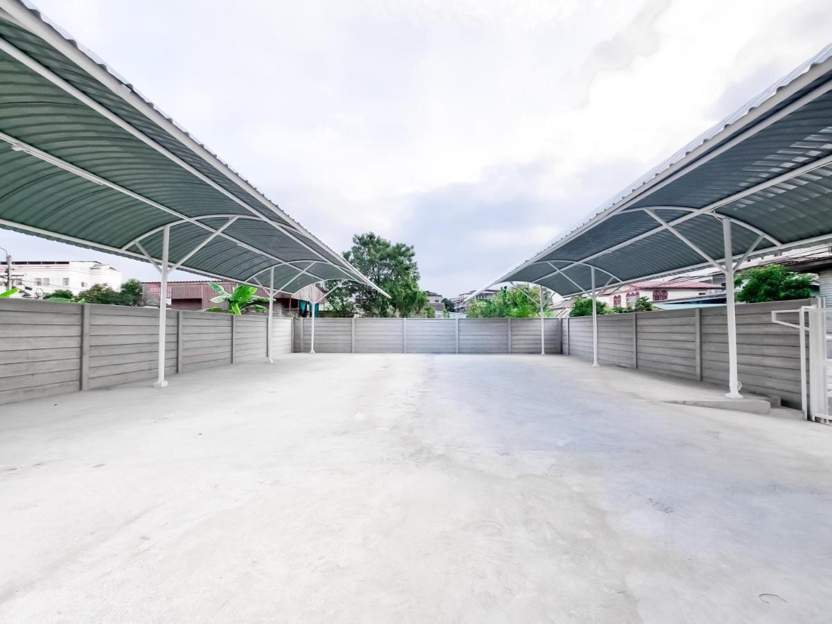 The Zai Apartment Ban Krathum Lom Luaran gambar